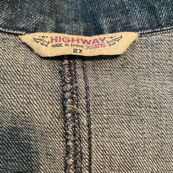 Denim vest with cross studs size 2x - Picture 2 of 6